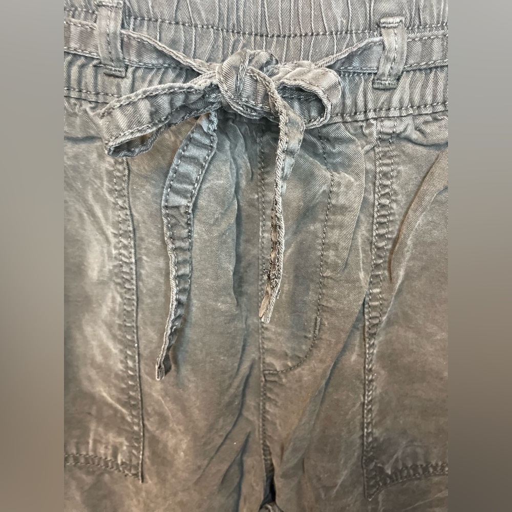 American Eagle linen joggers.